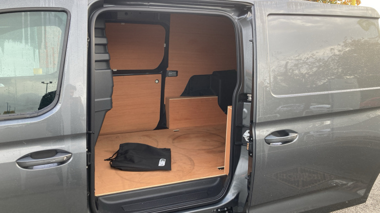 Ford Transit Connect 250 L2 Petrol 1.5 EcoBoost PHEV 150 Limited Van Auto